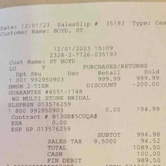 Women’s ring comes with warranty and free sizing and box .Only wore couple times - Picture 3 of 3